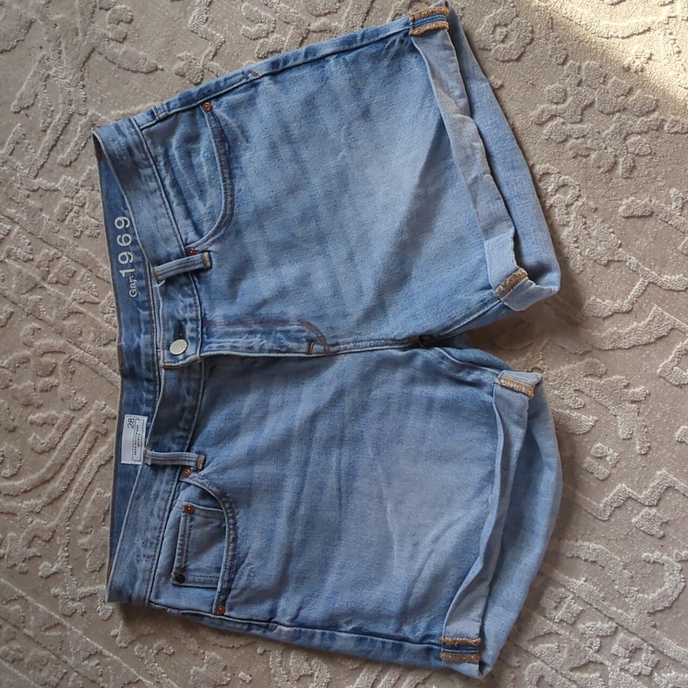 Gap 1969 Sexy Boyfriend Denim Shorts 28